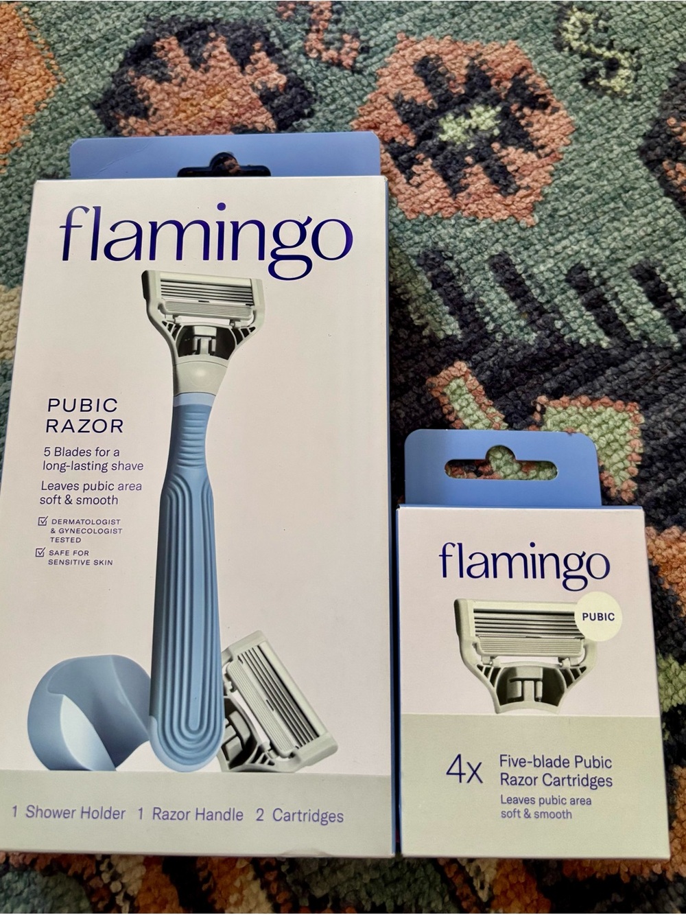 Flamingo Women’s Pubic Razor – Light Blue Handle with Replacement Cartridges